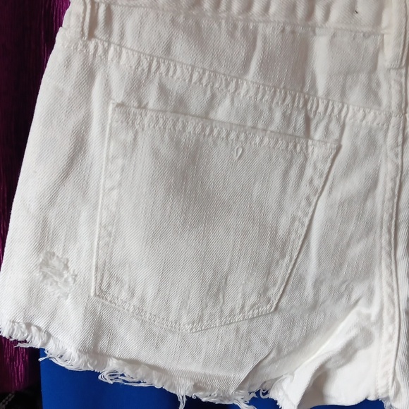 We The Free People Loving Good Vibrations Distressed Shorts NWT 27 - Picture 10 of 14